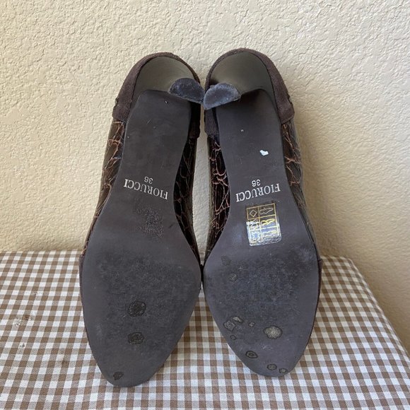 Fiorucci Leather Heel Croc Pattern Suede Pump Brown Size: 36 (US:6) - Picture 7 of 12
